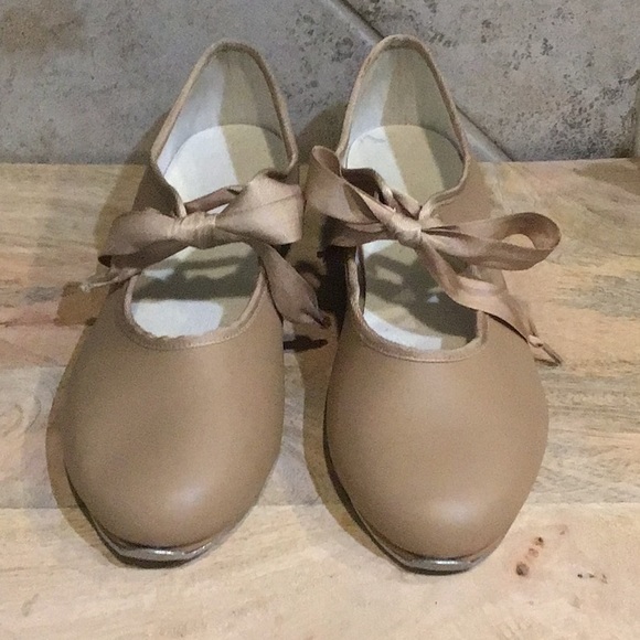 TAP SHOES Women’s/Big Girls Sz 6 M Taupe - Picture 2 of 5